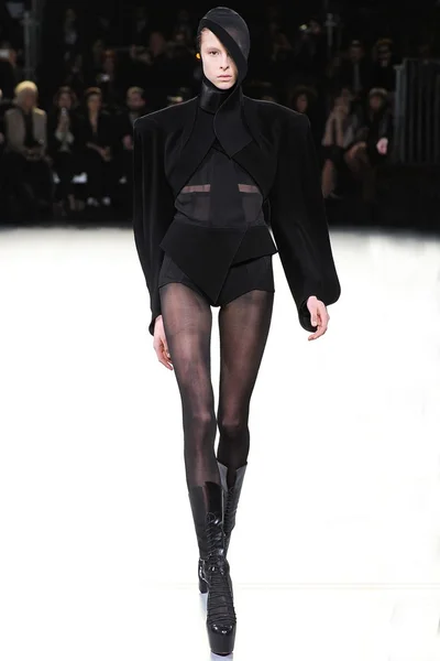 Look 34